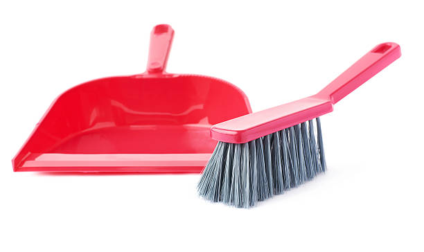 istock Set of scoop and brush isolated over white background 628836184