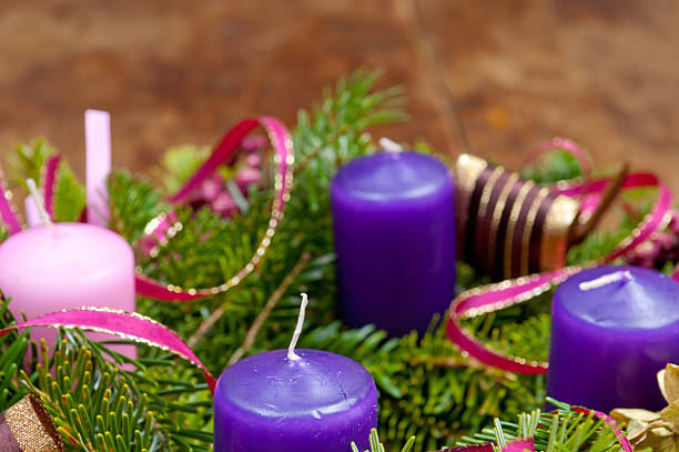istock Christmas wreath advent wreath with copy space 628857814