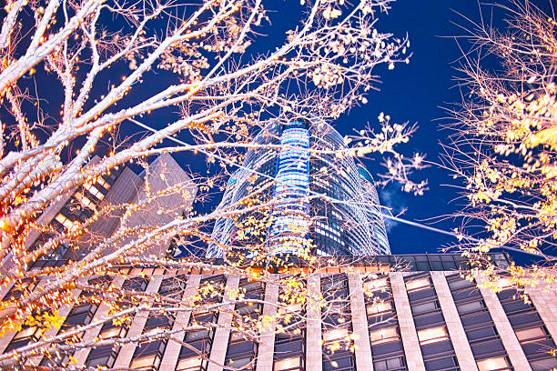 roppongi keiryozaka illumination de noël - roppongi hills photos et images de collection