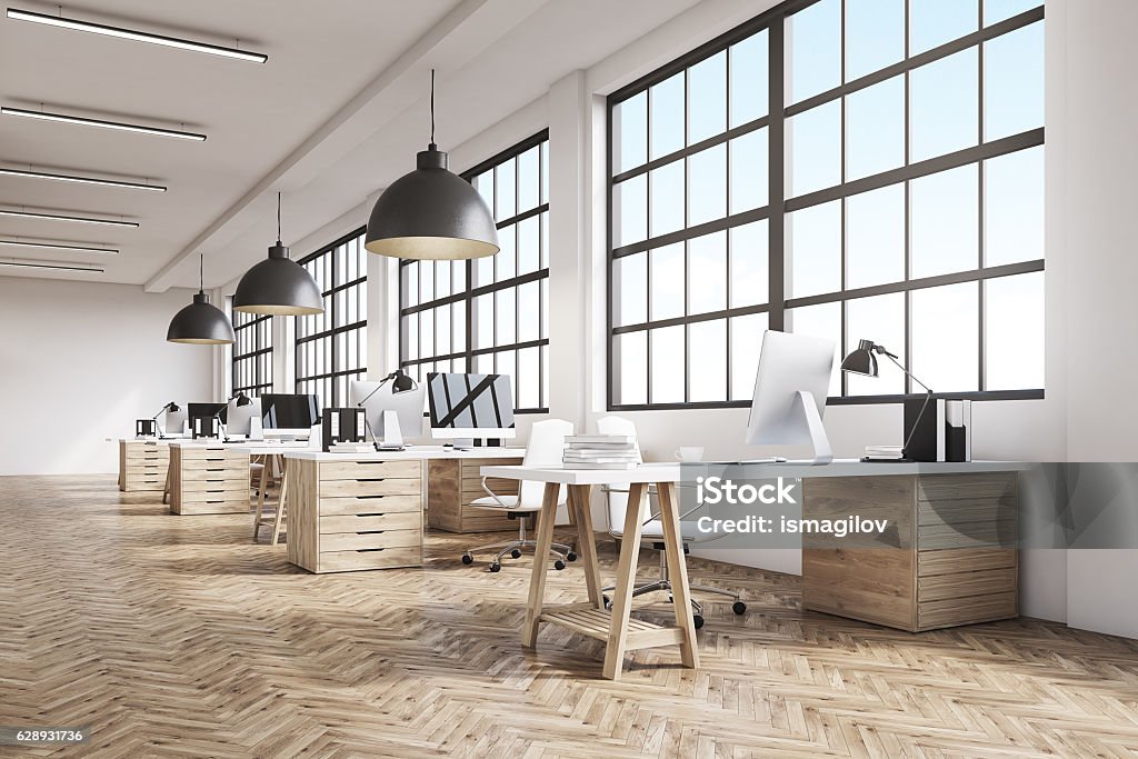Langes Büro mit Holzboden - Lizenzfrei Büro Stock-Foto