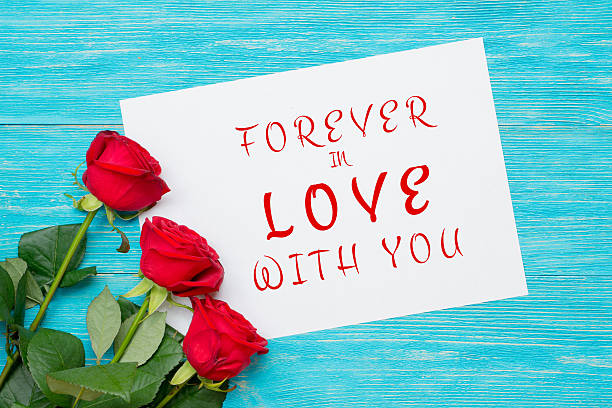 istock forever in love with you, red roses 628932588