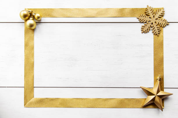 деревянный фон с золотым бантом - picture frame christmas frame holiday стоковые фото и изображения