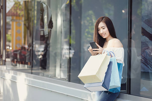 istock Business shopping situation idea concept. 628993408
