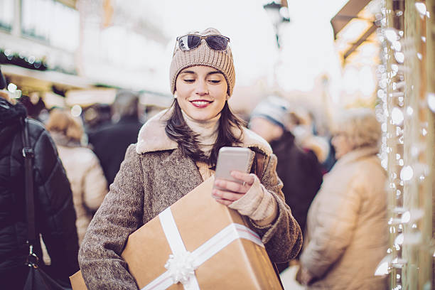 istock Winter shopping season 628996568