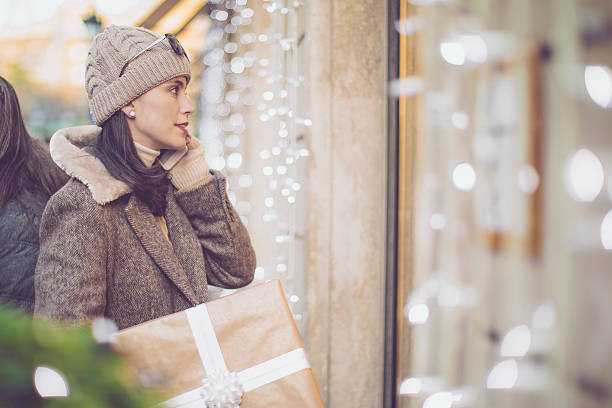istock Winter shopping season 628997114