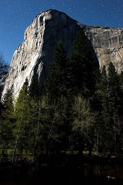 istock Scenic View On A Clear Day in Yosemite National Park 629034592