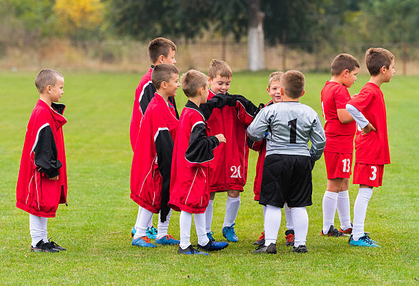 istock Kids soccer waiting 629079602