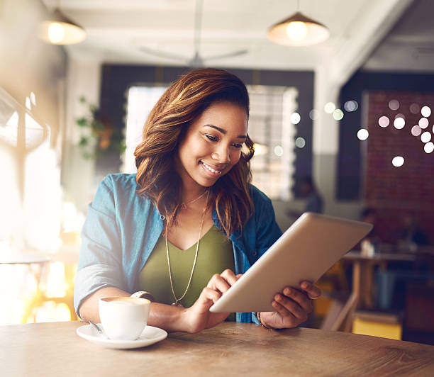 istock Doing a blog on free wifi 629112056