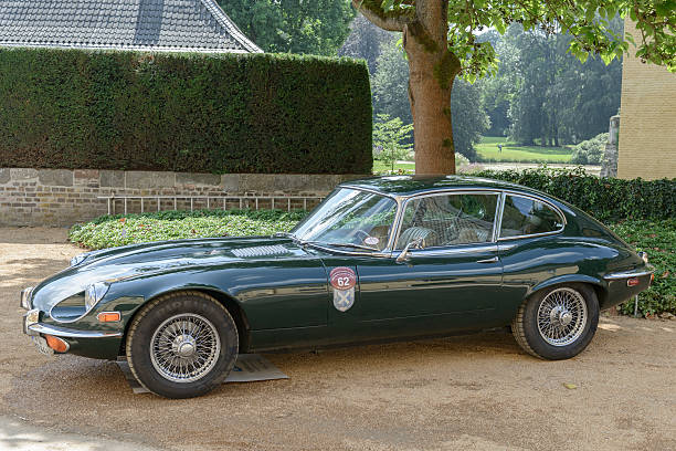 jaguar type e britannique classique voiture de sport - e type photos et images de collection
