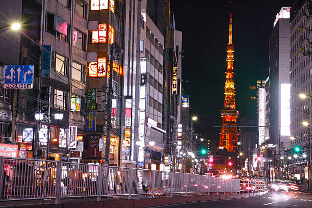 downtown area of roppongi at night - roppongi imagens e fotografias de stock