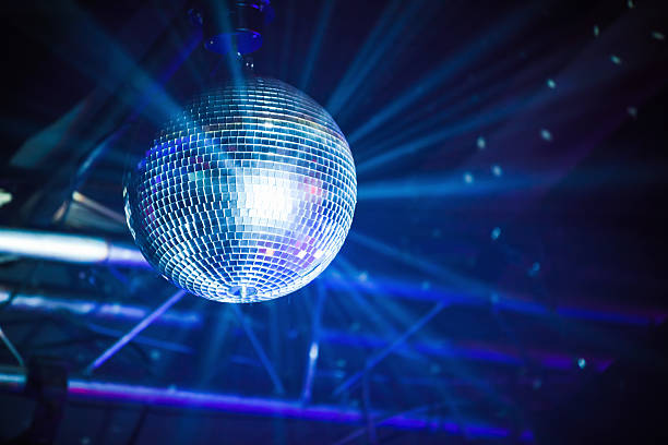 bola de discoteca com raios, fundo de festa - synth pop - fotografias e filmes do acervo