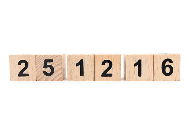 istock Wooden block calendar with 25 December 2016 629209440