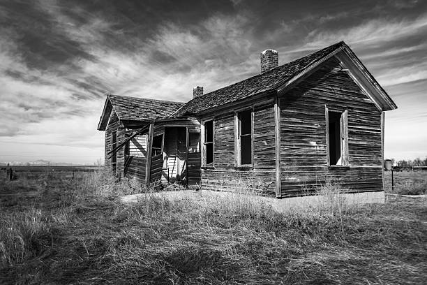 istock Forgotten Home on the Pawnee Grasslands 629217044