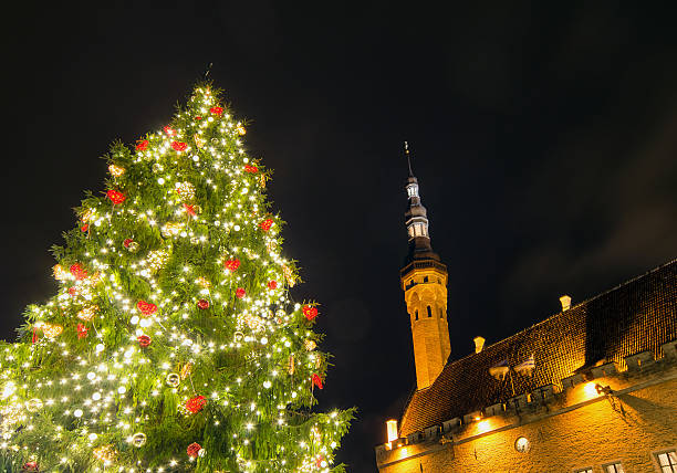 istock Christmas Tree at Town Hill Square in Tallinn 629264006