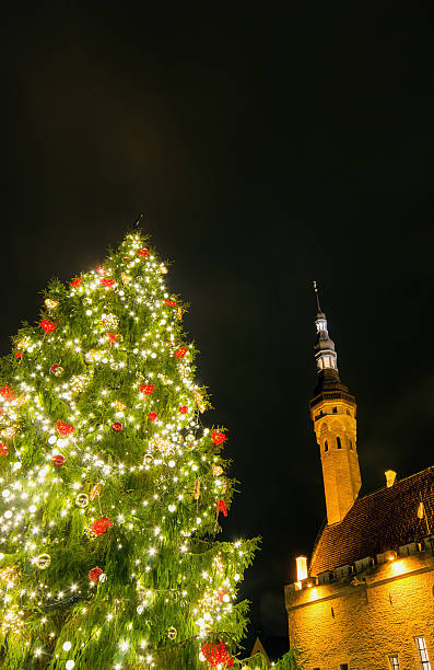 istock Christmas Tree at Town Hill Square in Tallinn 629264028