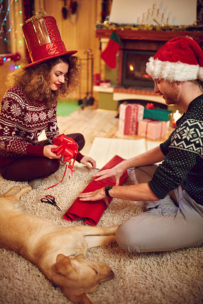istock Packing Christmas gifts 629266158