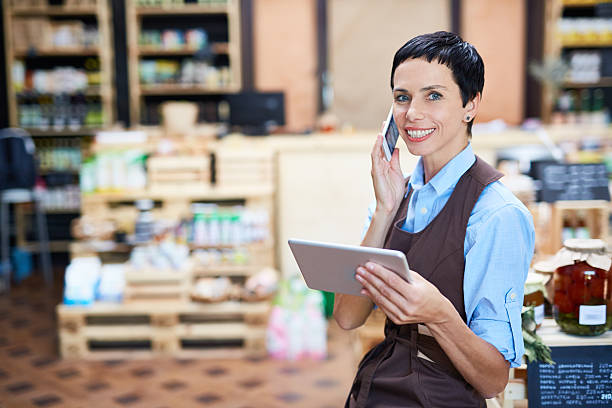 istock Telephone consultation 629381860