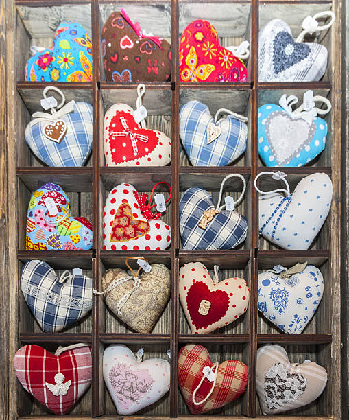 heart shape souvenirs - cushion pillow heart shape multi colored imagens e fotografias de stock