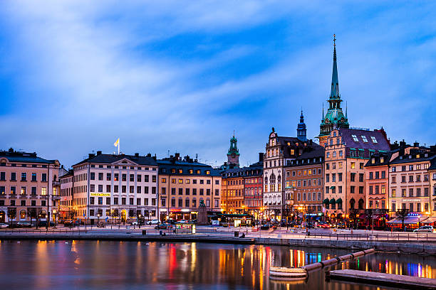 estocolmo, suecia. vista panorámica del casco antiguo y la iglesia - sweden nobody building exterior architectural feature fotografías e imágenes de stock