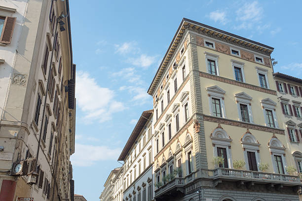 istock Building on Piazza di Giovanni 629600056