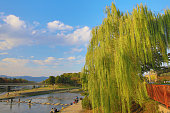 kyoto-japan-kamo-river-im-herbst-seaon.jpg?b=1&s=170x170&k=20&c=CKR33kJhWoLNX0kxelQCgmCZbILGljsLbabhaWmpmbg=