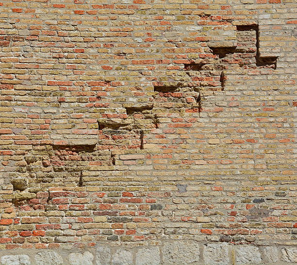 istock Wall Detail in Pordenone 629781794