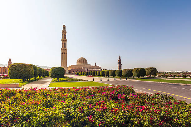 grande moschea di muscat, oman - oman greater masqat built structure mosque foto e immagini stock