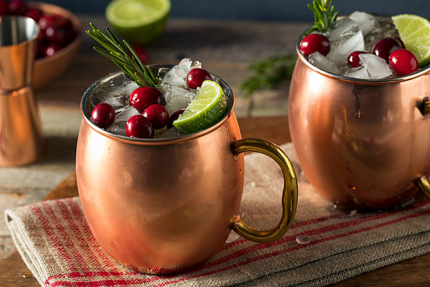 istock Alcoholic Festive Moscow Mules 629823702