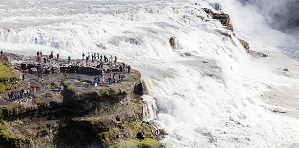 islândia - 26 de julho de 2016: cachoeira islandesa gullfoss - gullfoss falls - fotografias e filmes do acervo