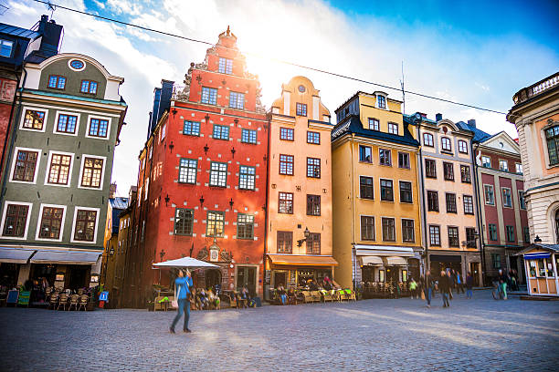 estocolmo, suécia, cidade velha cidade quadrada e - stockholm imagens e fotografias de stock