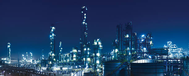 planta química & petroquímica, refinaria de petróleo - chemical plant refinery industry pipe - fotografias e filmes do acervo