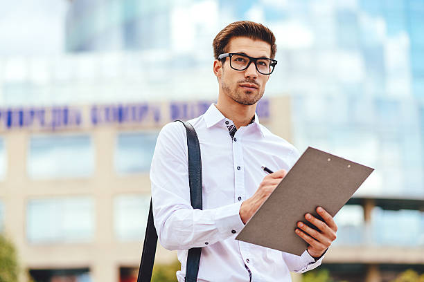 istock Survey on public political oppinion 629942082