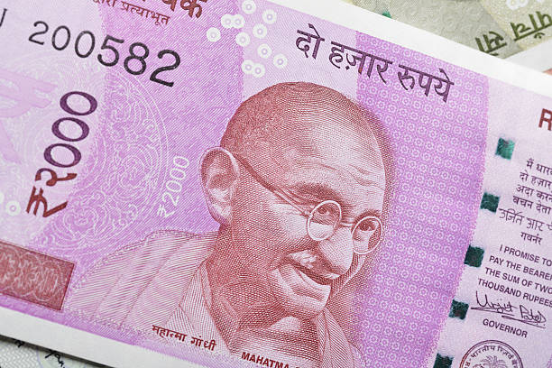 istock Latest Indian Two Thousand Rupee Note with Mahatma Gandhi Portrait 629984254