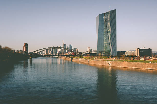 istock Frankfurt am Main early in the morning 630009478