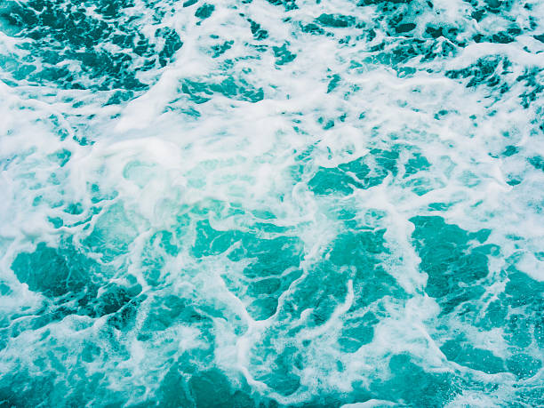 istock Splashing water in the sea 630623254
