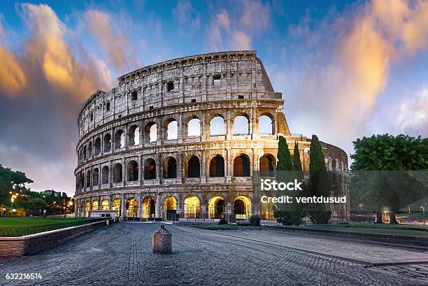 Kolosseum In Rom In Der Dämmerung Italien Stockfoto und mehr Bilder von Rom - Italien - Rom - Italien, Kolosseum, Italien