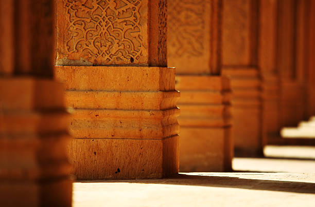 замысловатые фонды макли гробницы - makli стоковые фото и изображения