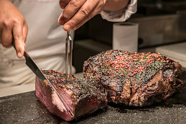 carving di manzo wagyu - roast beef meat roasted beef foto e immagini stock