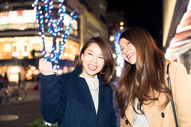 istock Women who enjoy nightlife 635771498