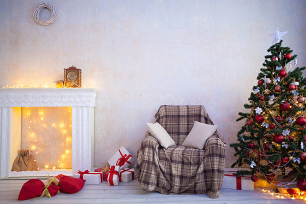 istock Christmas tree new year gifts Garland 635771632