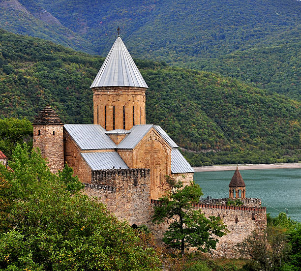 istock Ananuri orthodox church on the lake 635785608