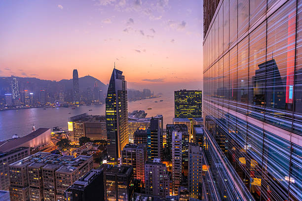 aéreo de hong kong à noite - hong kong - fotografias e filmes do acervo