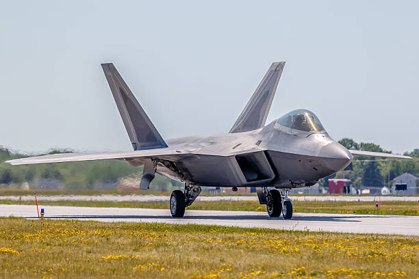 istock F-22 Raptor taxiing 635821286