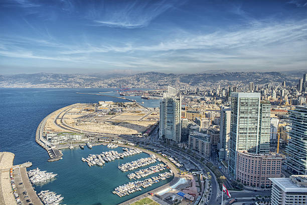 vue aérienne de beyrouth liban, ville de beyrouth - color image built structure town cityscape photos et images de collection