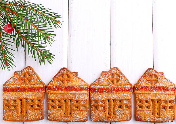 istock Christmas cookies 635915950