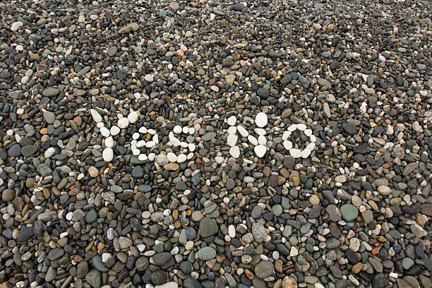 istock The sign Yes No made from white pebbles 635916320