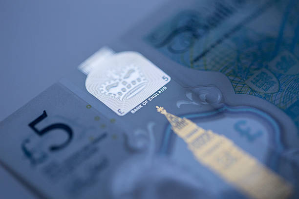 istock Creative photo of the new £5 polymer note 2016 635916786