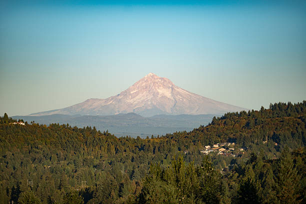 istock Beautiful mountain in the pacific northwest during summer 635935196