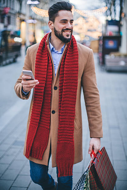 istock Using an app to find great boutiques closest 635978266