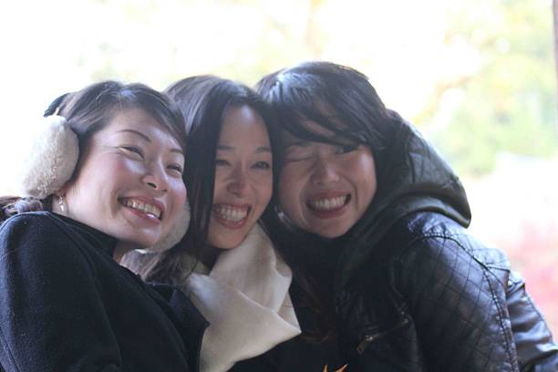 istock Three Japanese women enjoy at Tofukuji 635999582